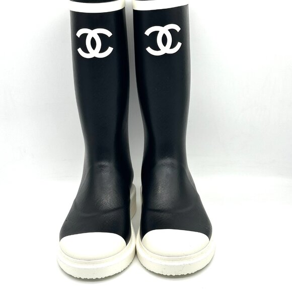 CHANEL 26C Rubber PVC CC Logo Two Tone Rainboots Rain Boots Black White - Picture 5 of 12